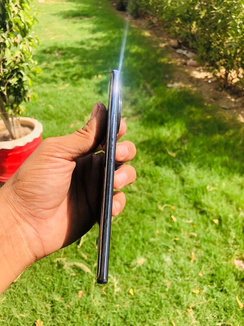Tecno Spark 20 Pro Plus 4