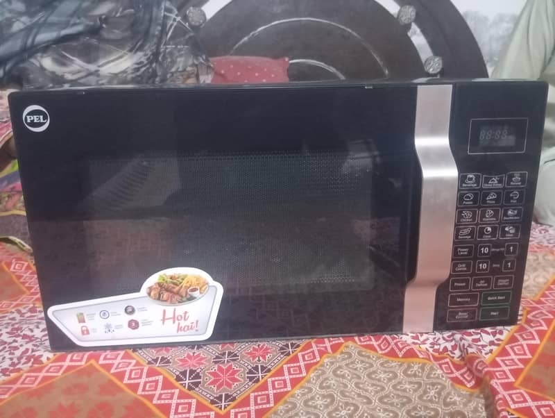 MICROWAVE OVEN 0