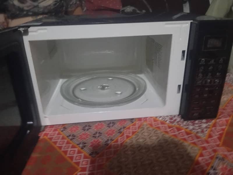 MICROWAVE OVEN 2
