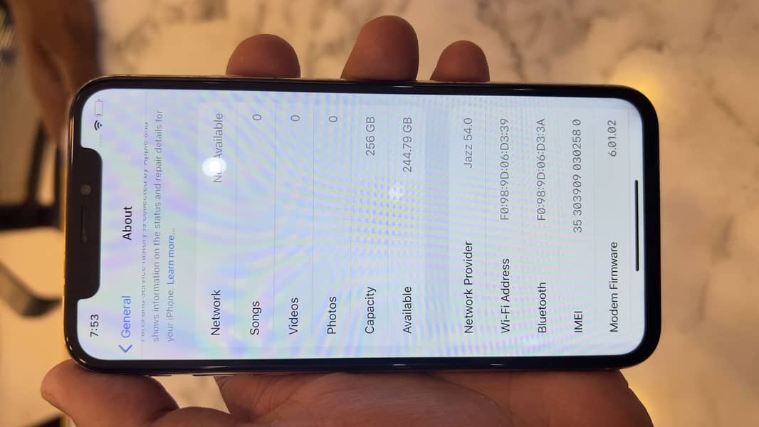 Apple iPhone X 4