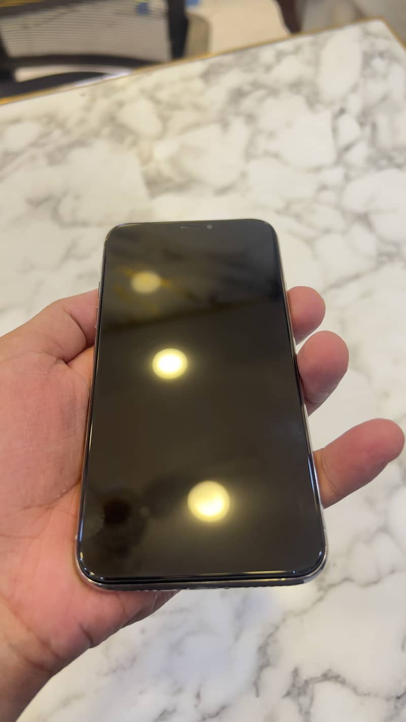 Apple iPhone X 6