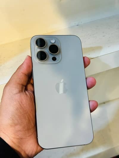 Apple iPhone 15 Pro Max