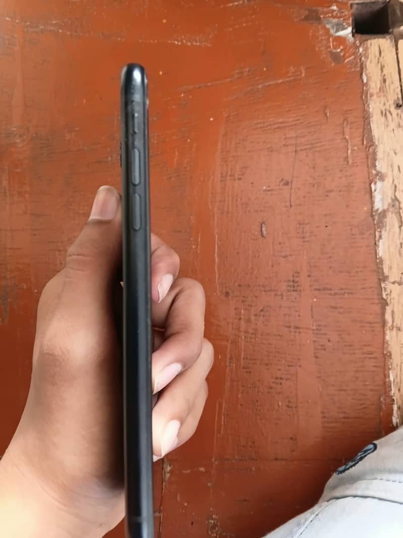 Apple iPhone XR 3