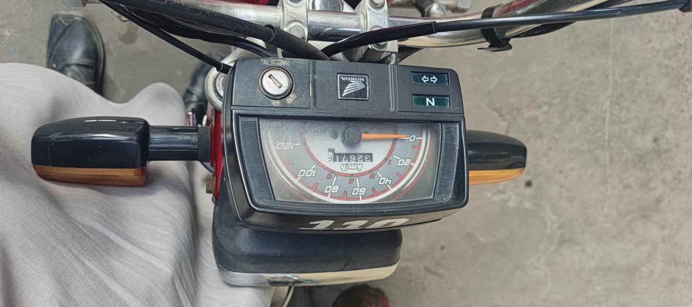 Honda CD-70 3