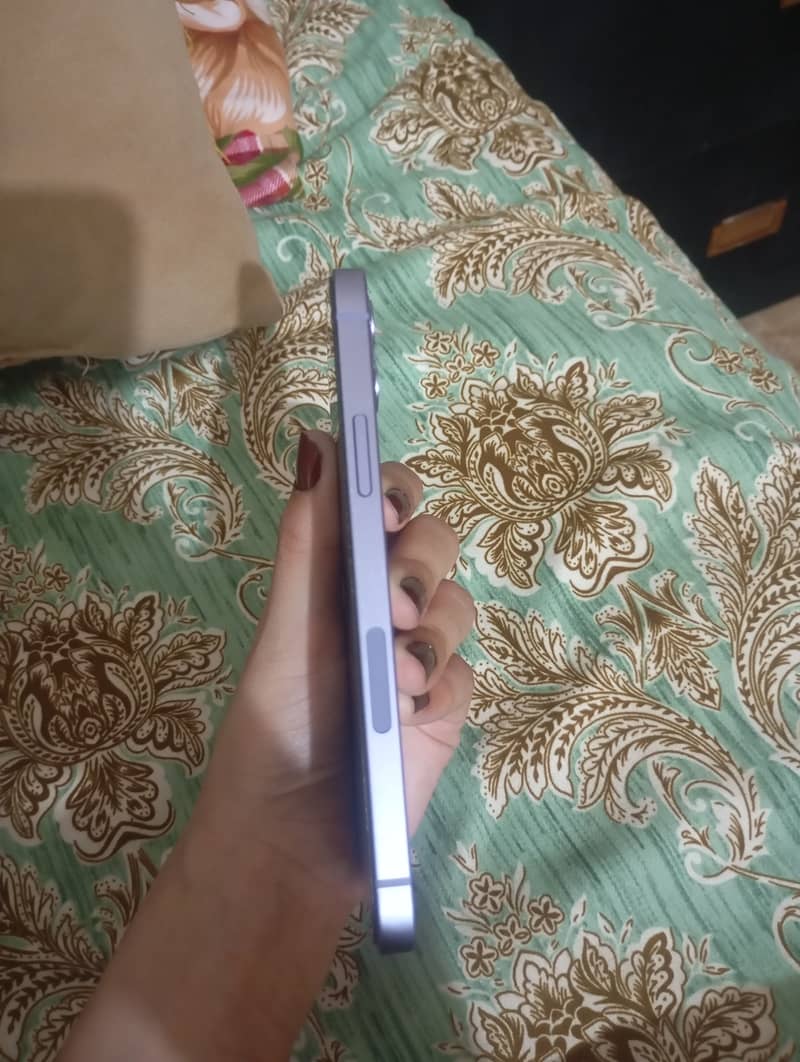 Apple iPhone 12 2
