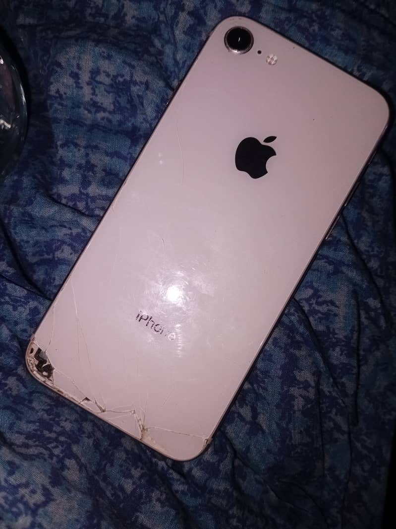 Apple iPhone 8 1