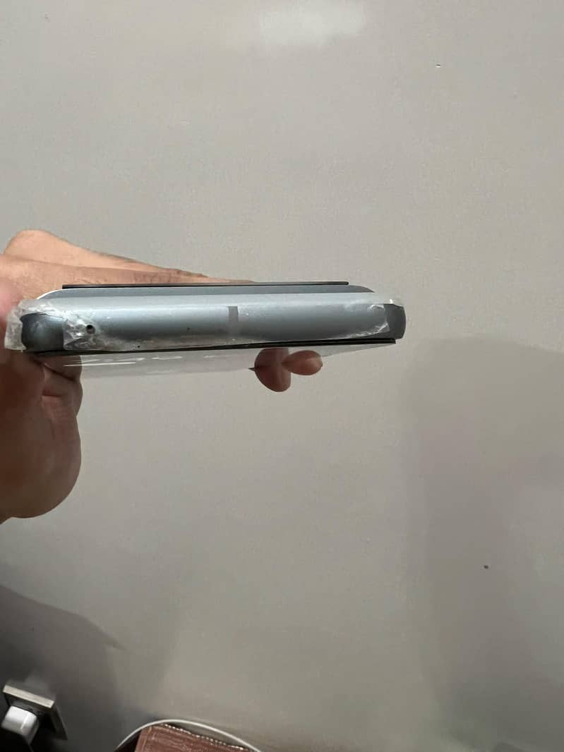 Google Pixel 8 2