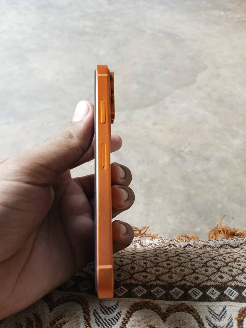 Apple iPhone XS 3