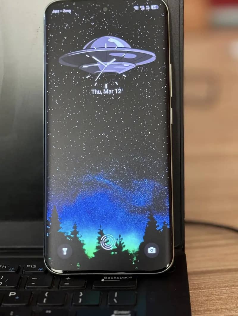 Tecno Spark 40 pro+ 2