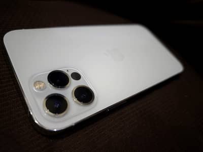 iPhone 12 Pro - Excellent Condition