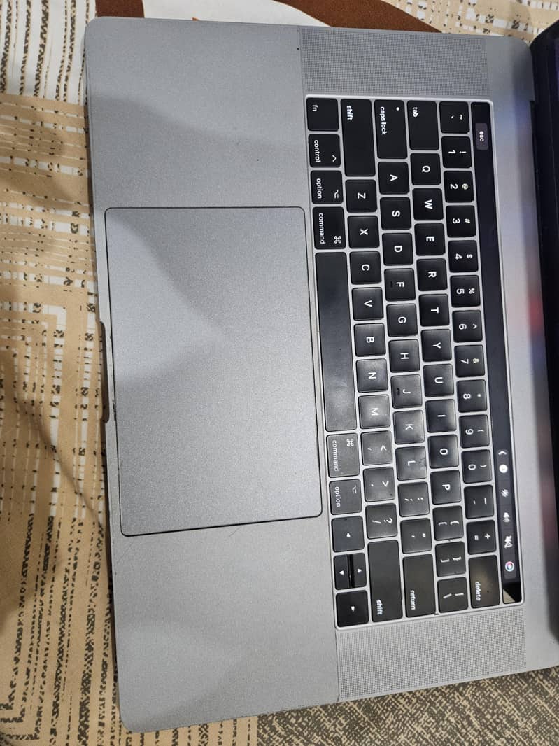 Macbook pro 2017 0