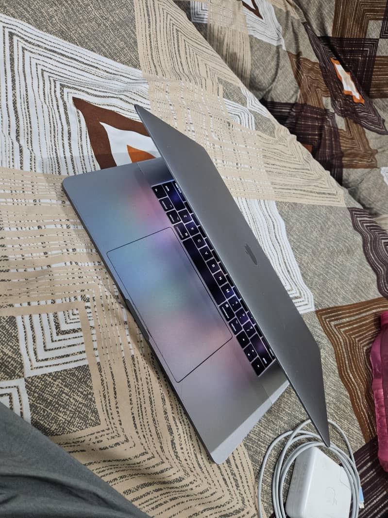 Macbook pro 2017 1