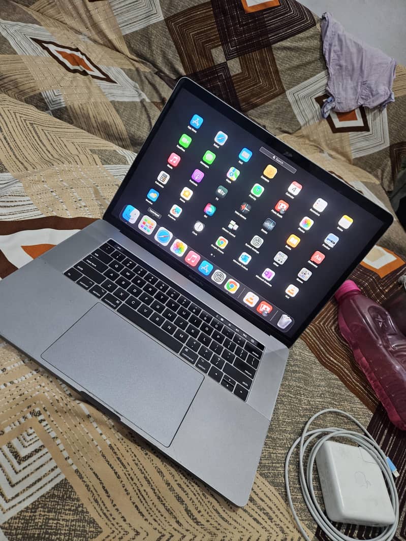 Macbook pro 2017 3