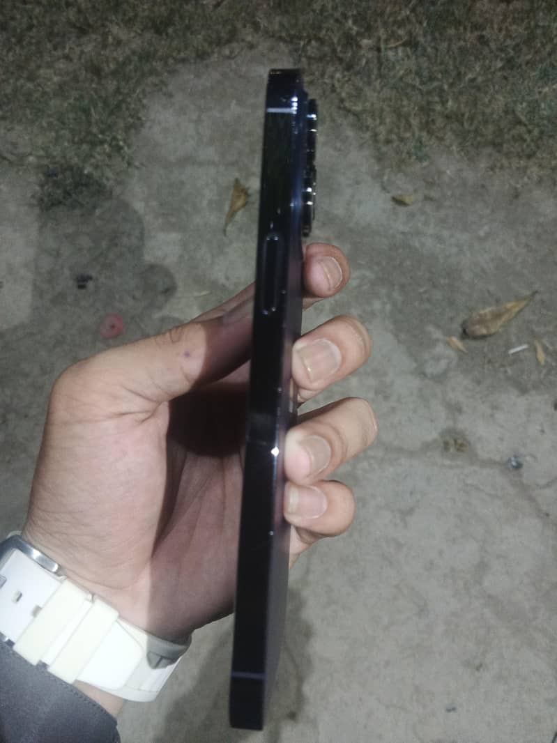 iphone 14 pro max 3