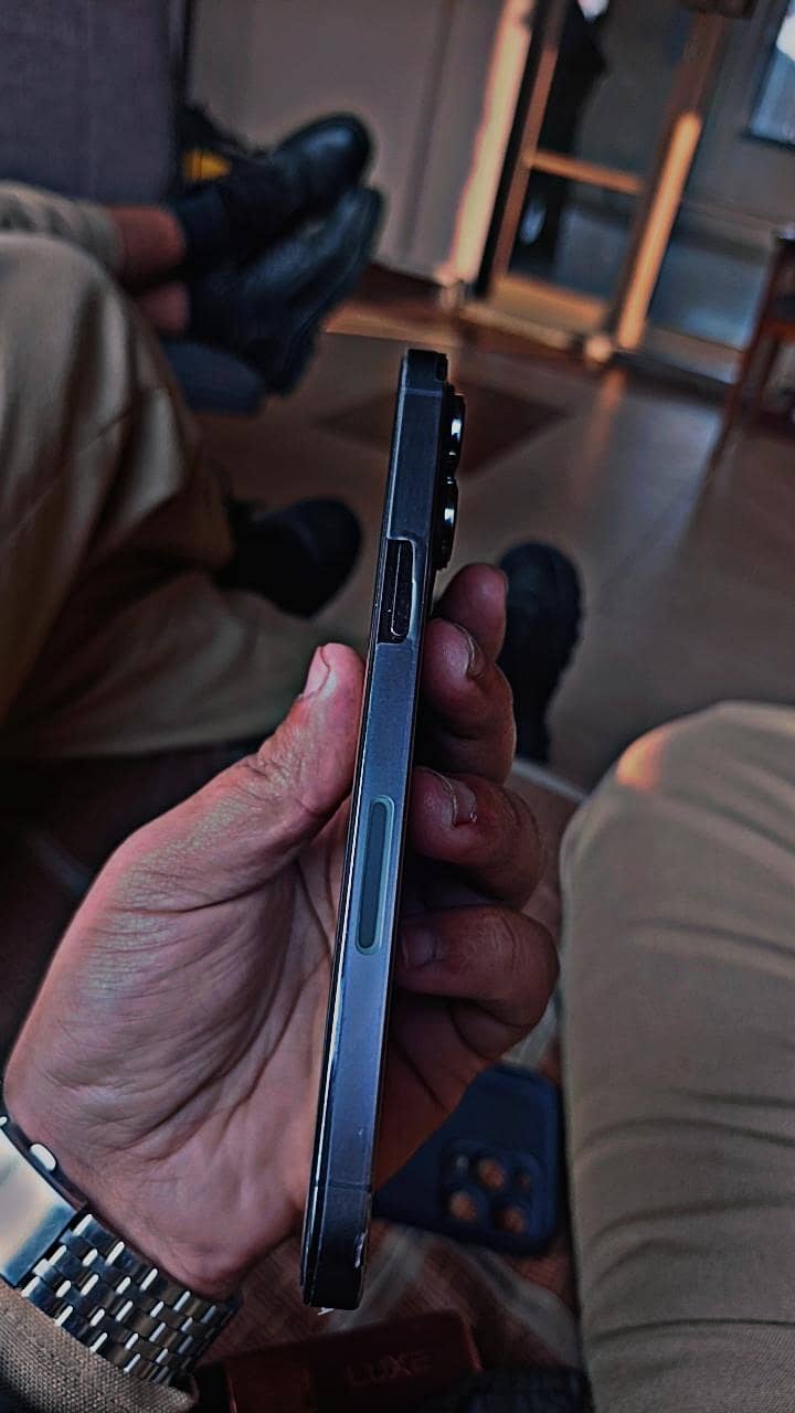 Apple iPhone 14 Pro Max 3