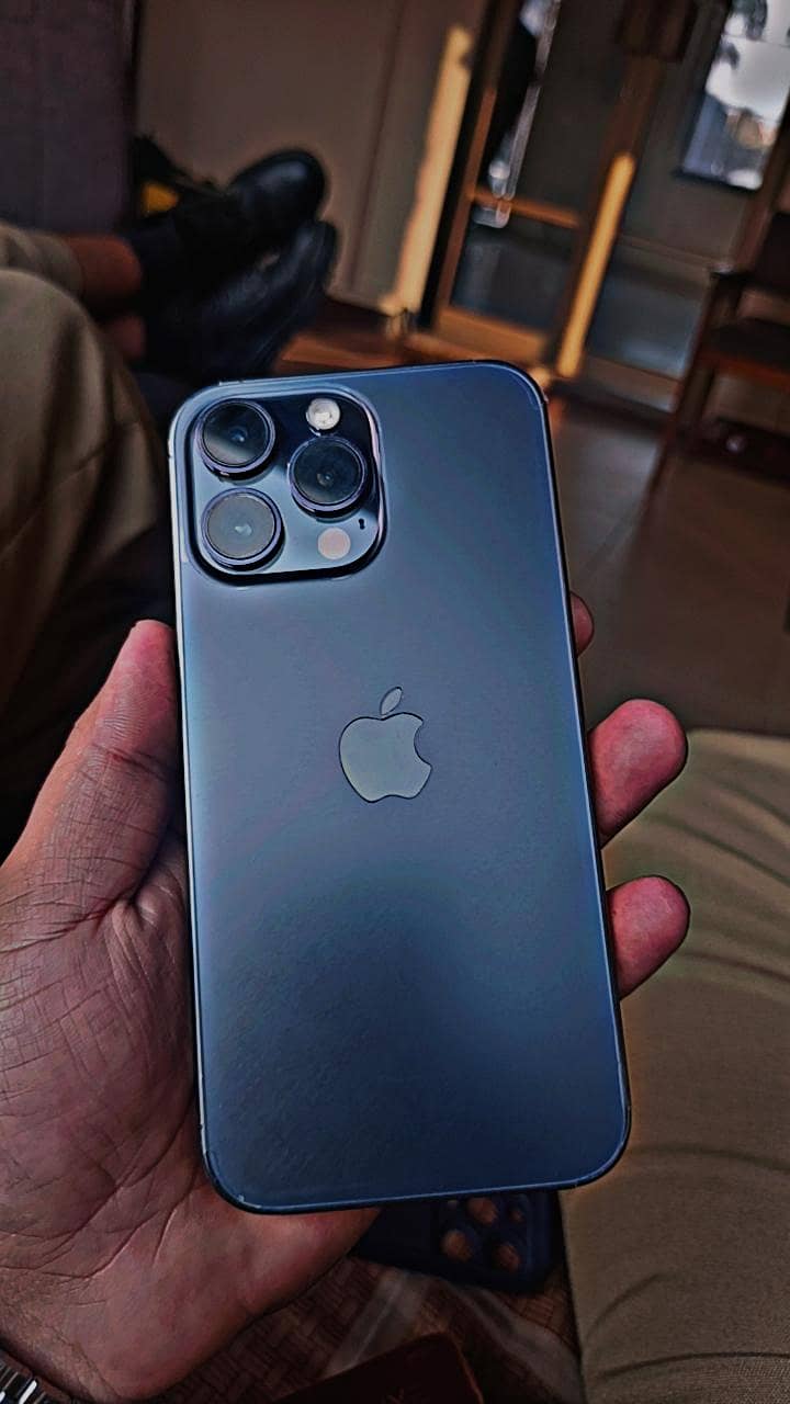Apple iPhone 14 Pro Max 4