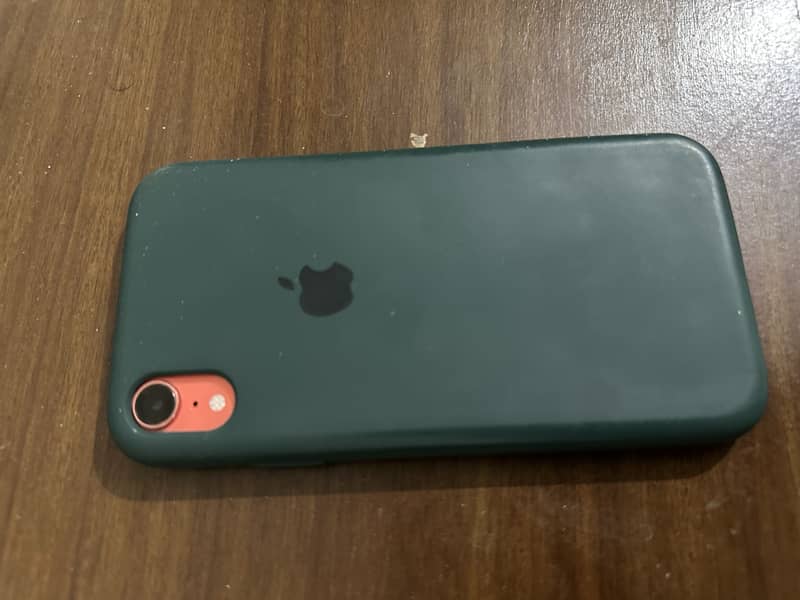 Apple iPhone XR 7