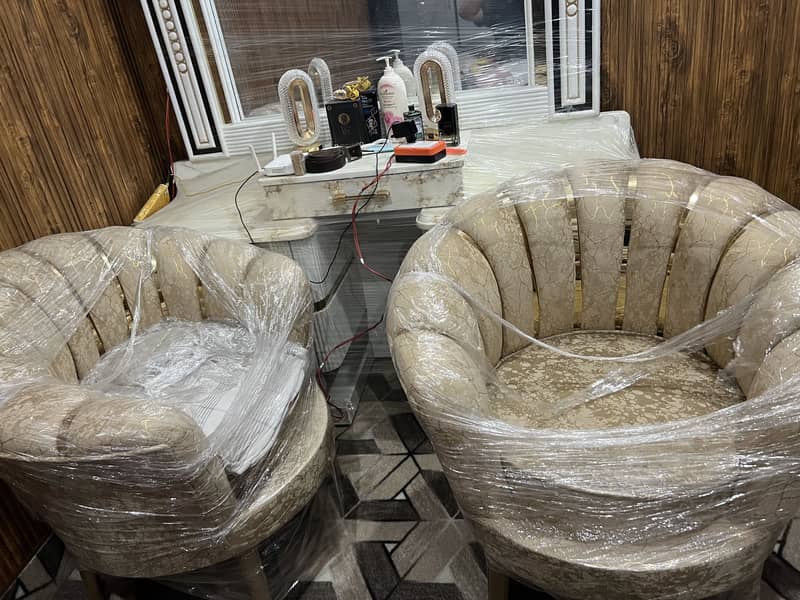 chairs with Coffe table 0