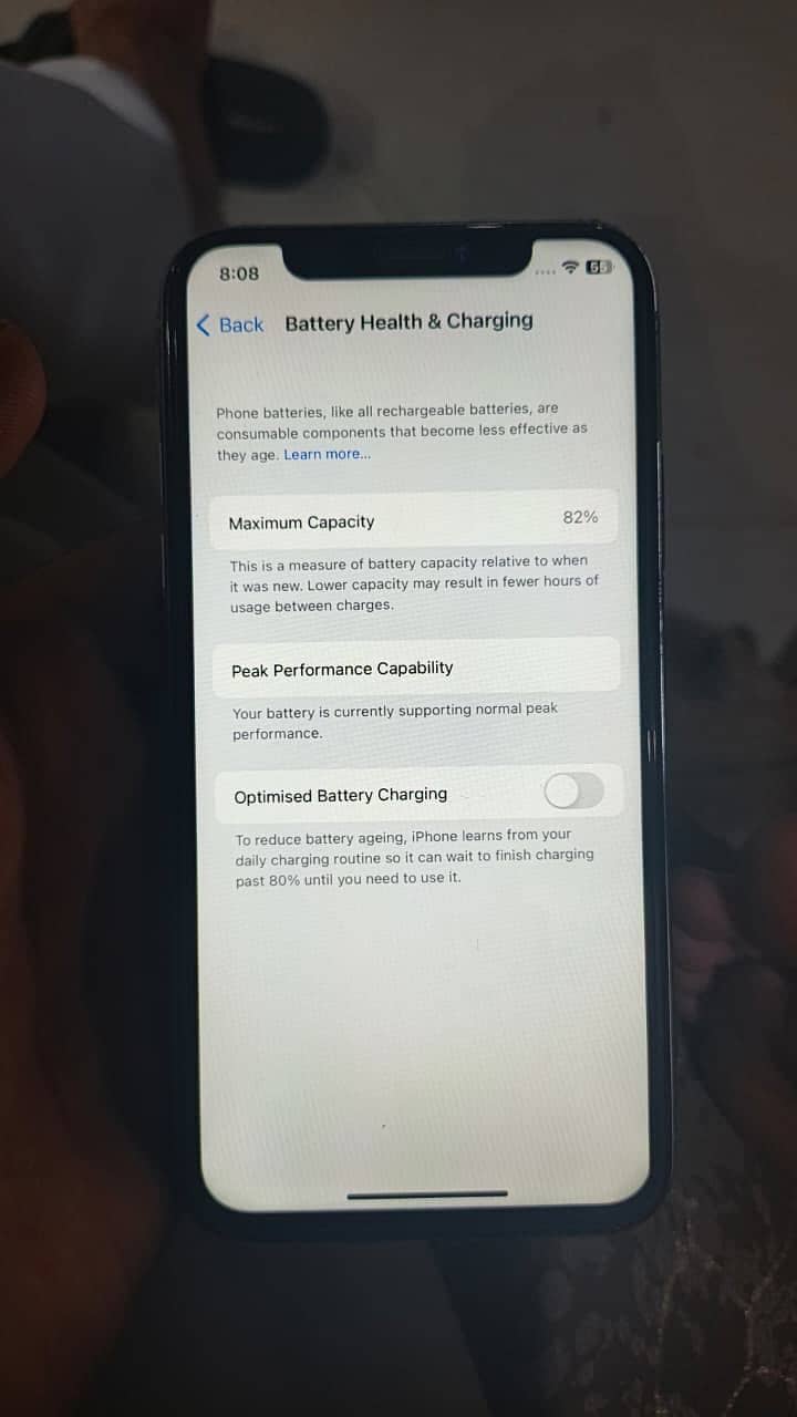 Apple iPhone X 4