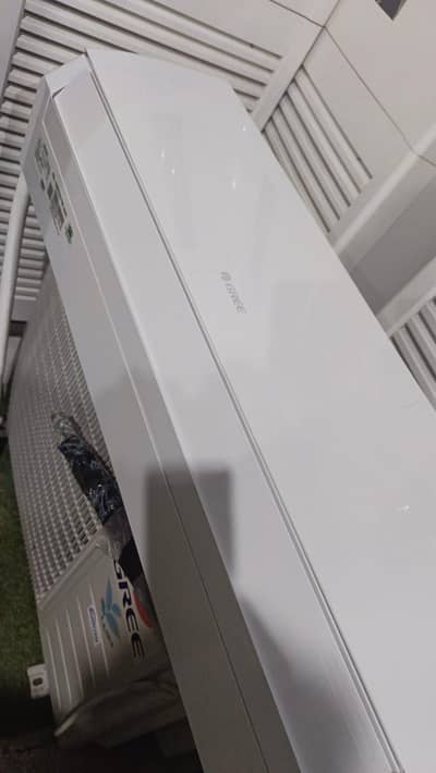 Dc inverter 2 ton gree new condition