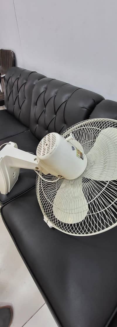 Wall fan