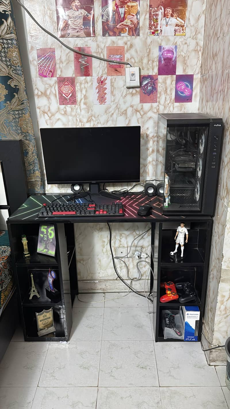 Computer table for sale 0