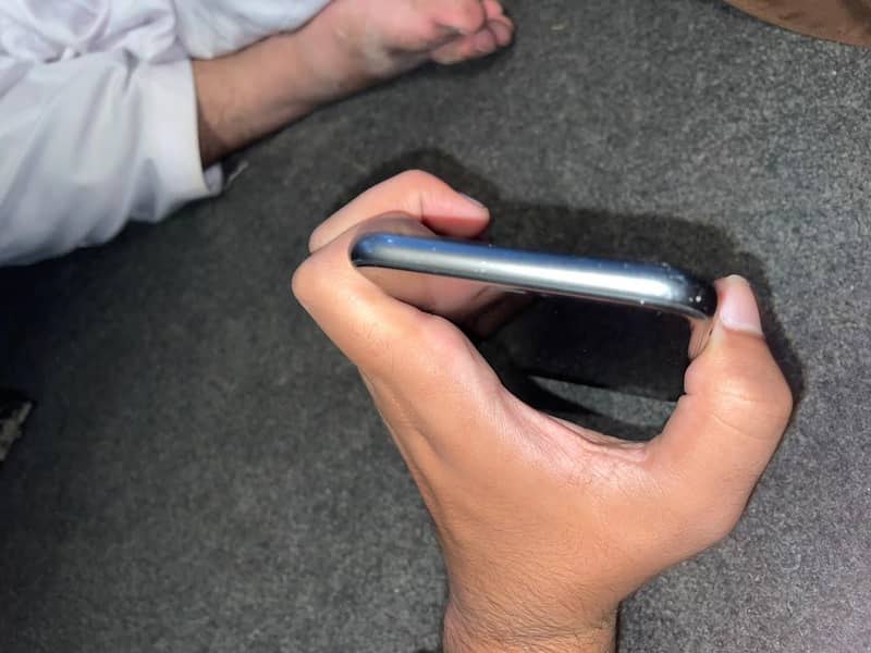 Apple iPhone 11 5