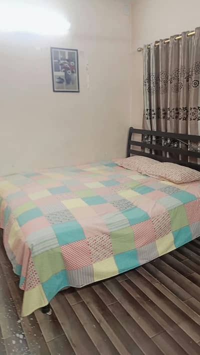 bed and almari