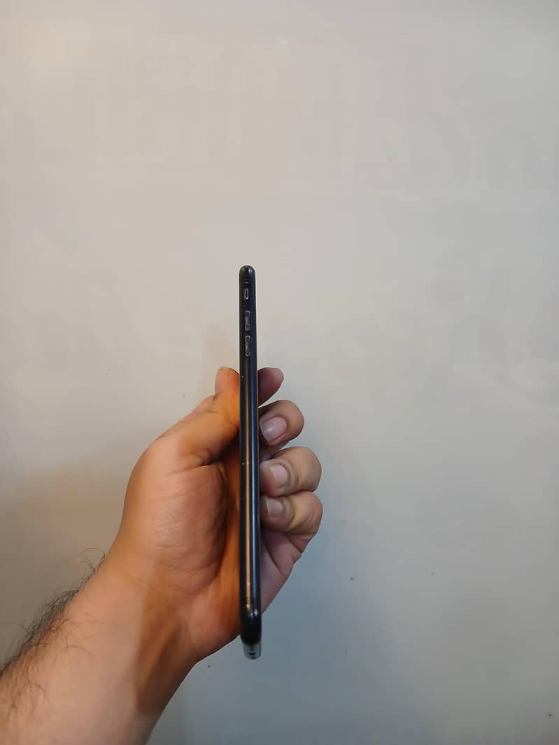 Apple iPhone 7 Plus 5
