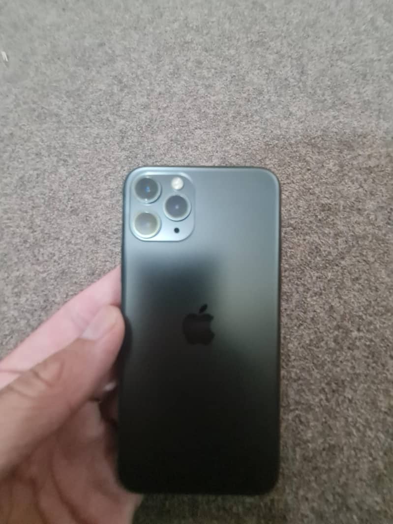 Apple iPhone 11 Pro 2