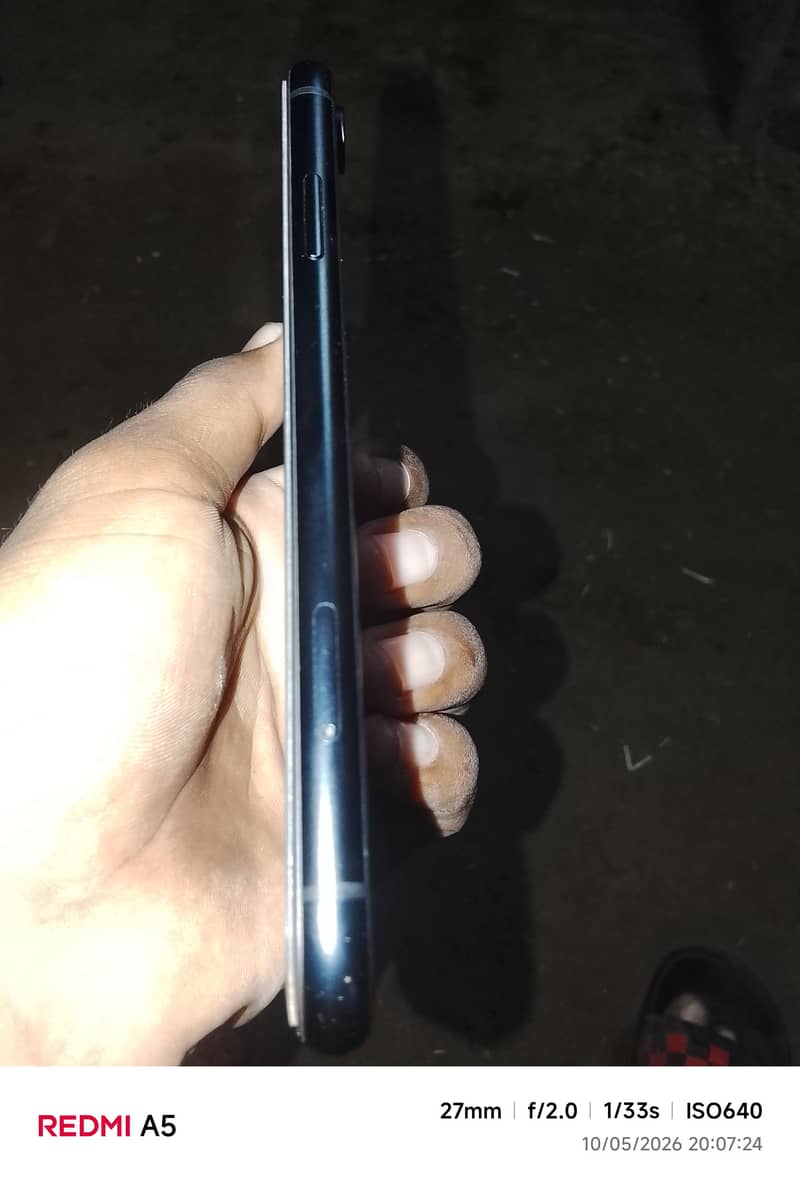 Apple iPhone XR 1