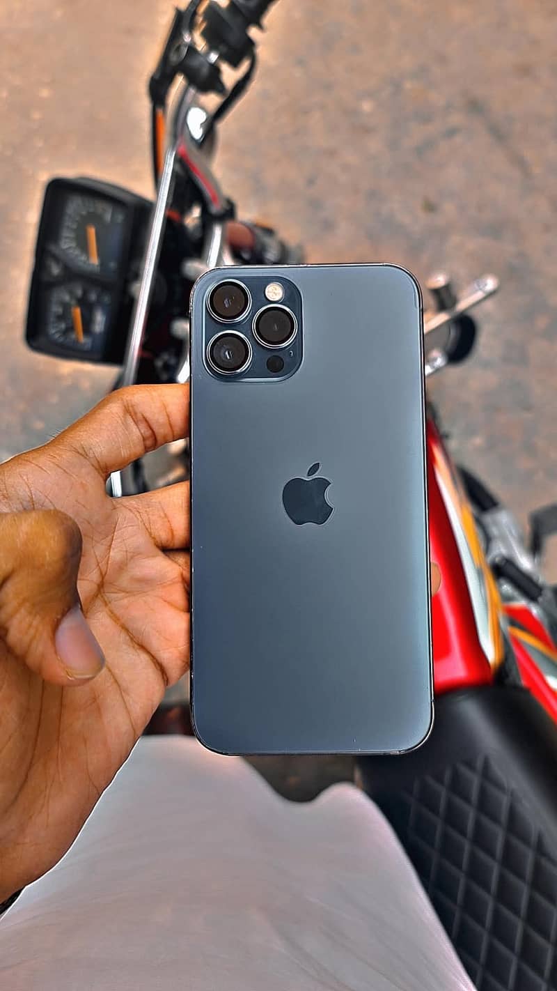 Apple iPhone 12 Pro Max 1