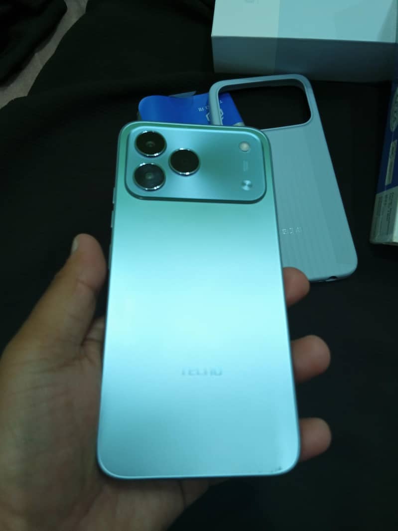 Tecno Spark 50 9