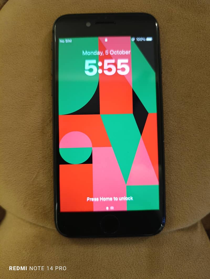 Apple iPhone 8 0