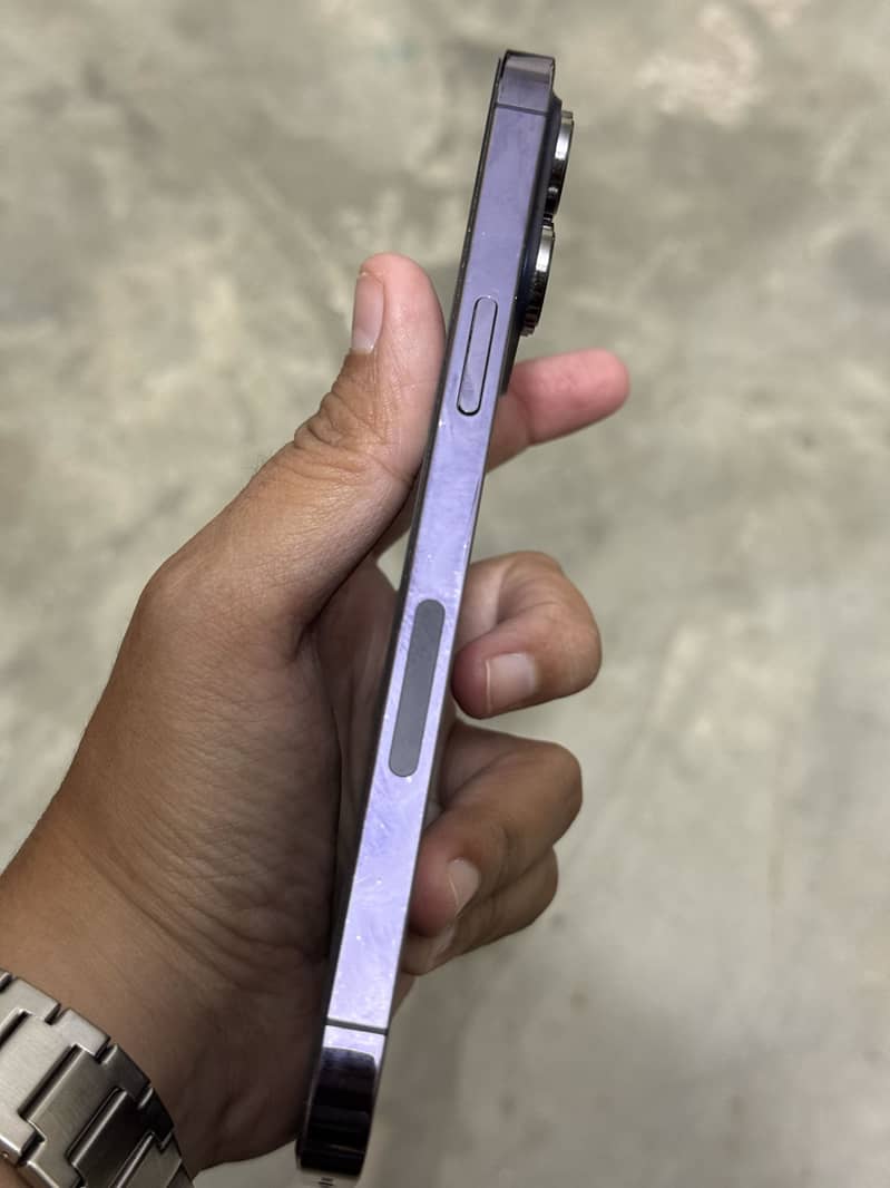 Apple iPhone 14 Pro Max 4