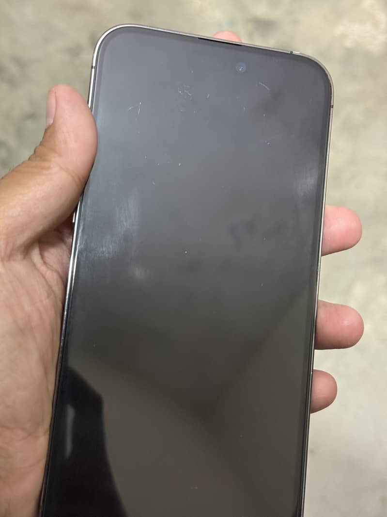 Apple iPhone 14 Pro Max 6