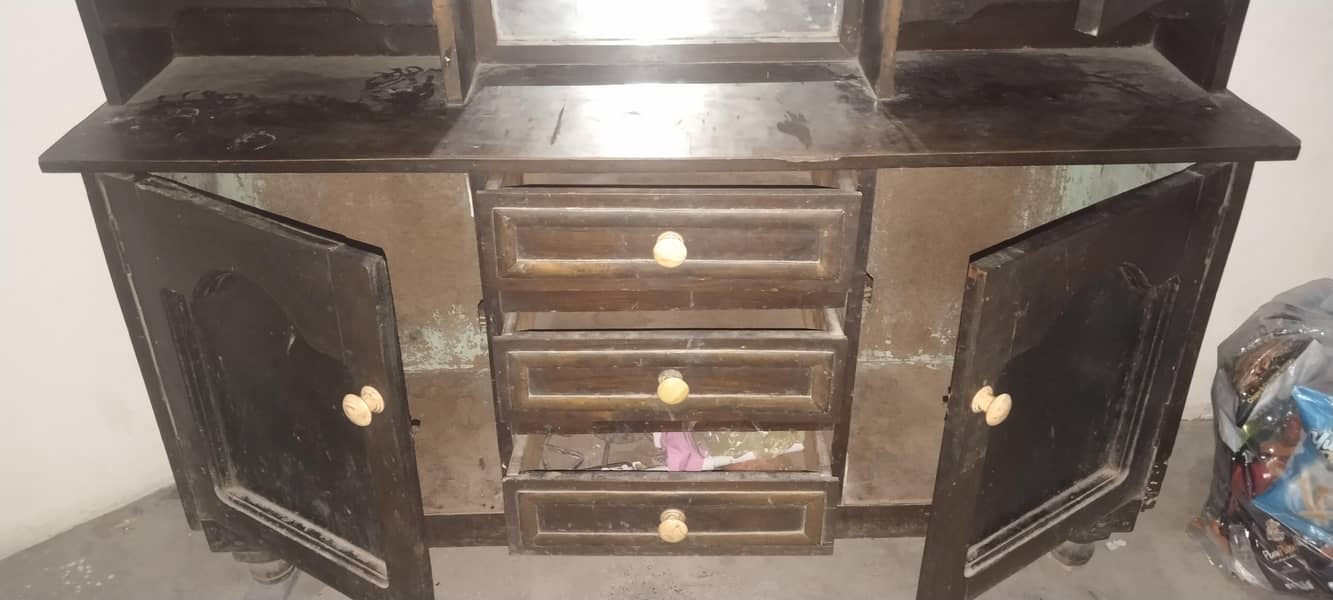 dressing table 2