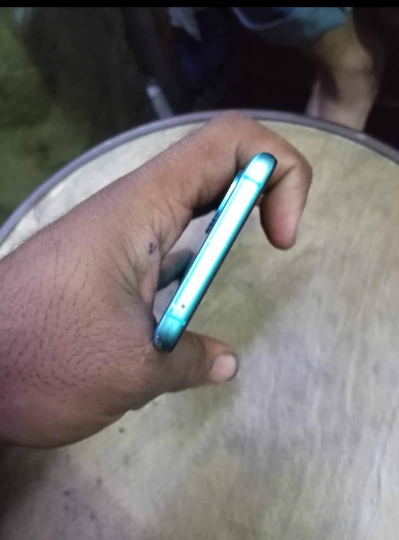 One Plus 8T 4