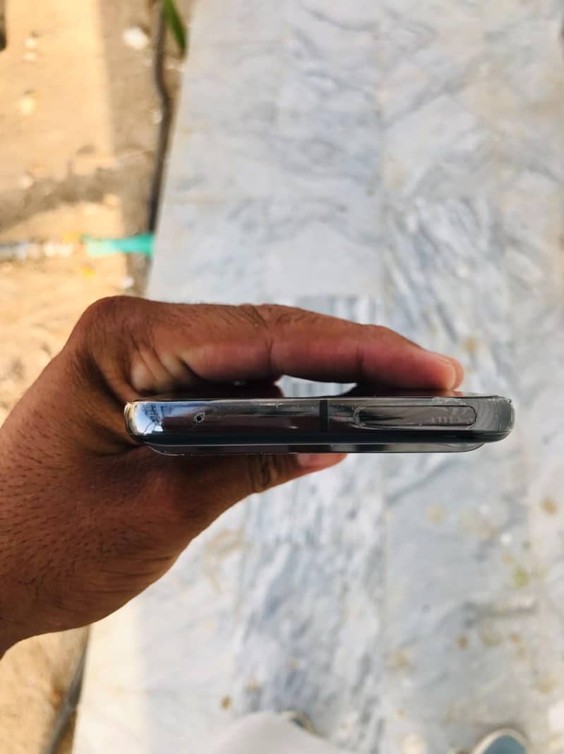Google Pixel 8 Pro 3