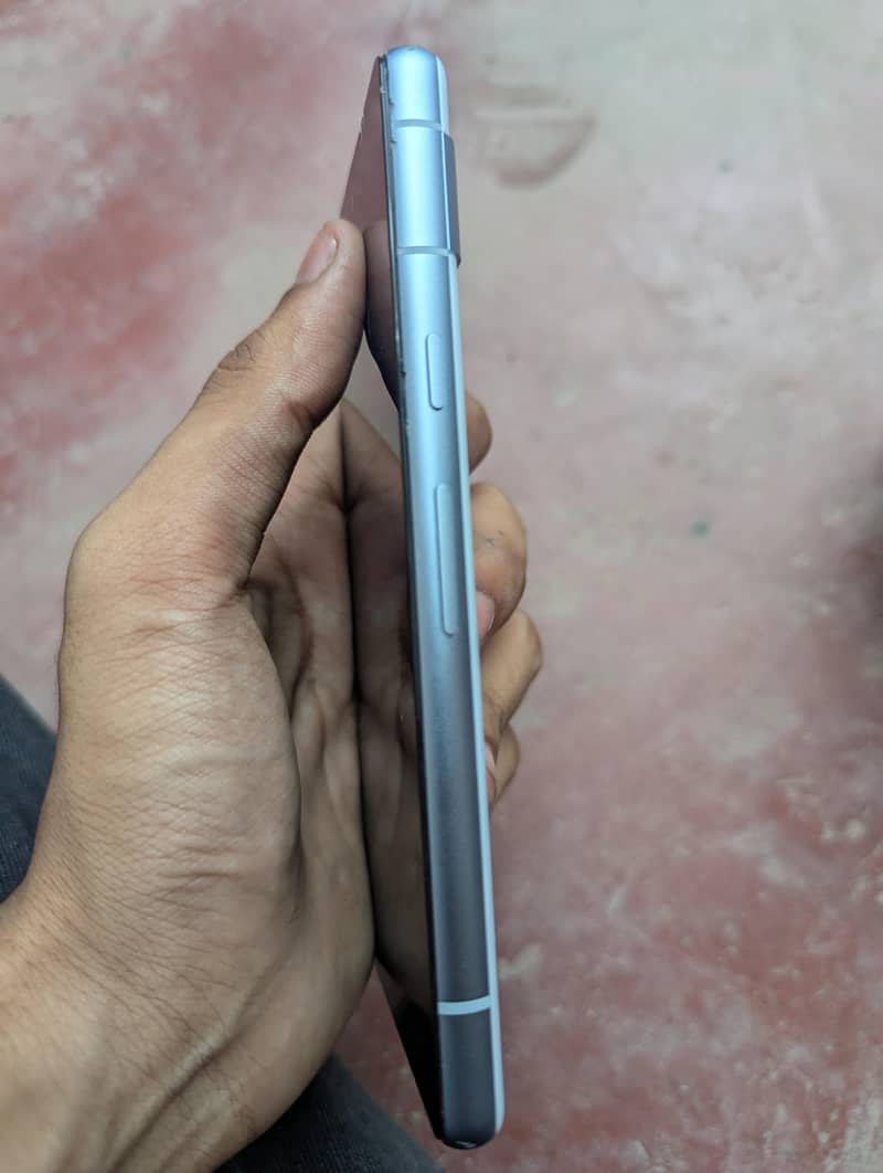 Google pixel 7a 4