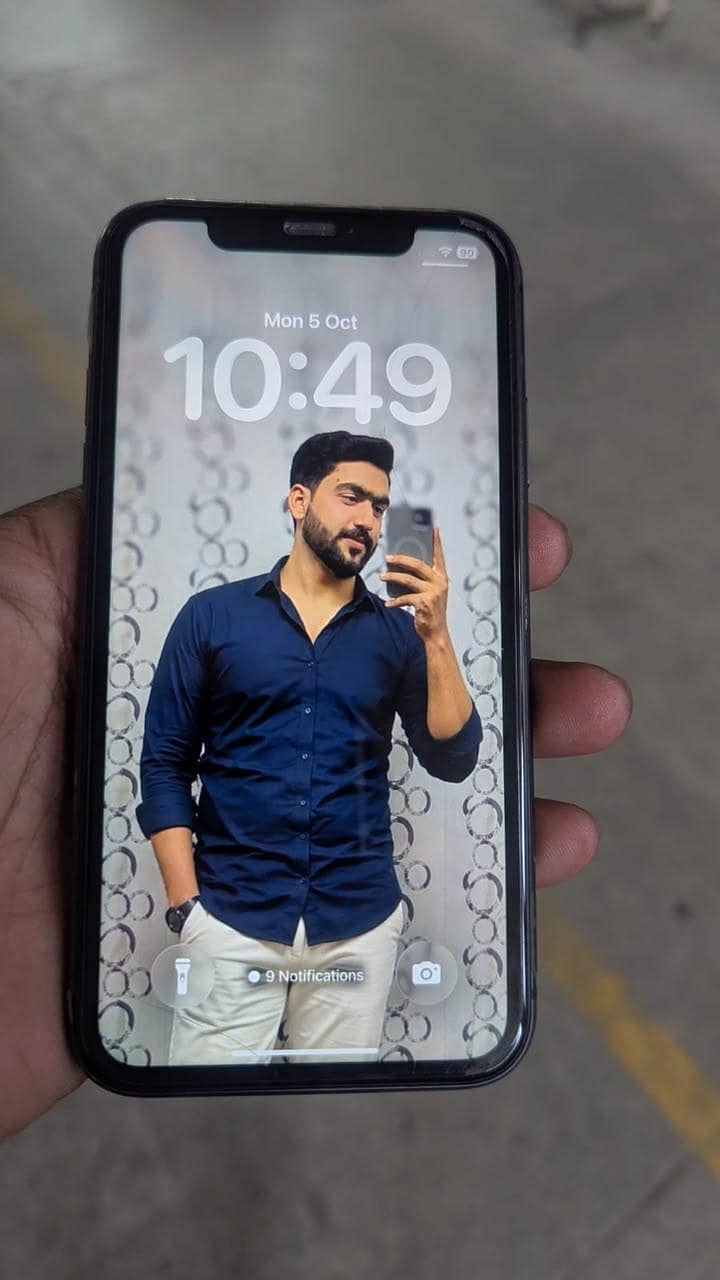 Apple iPhone 11 0
