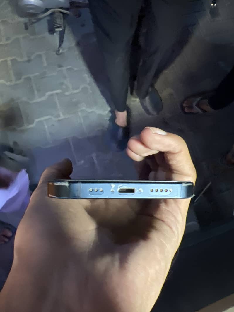 Apple iPhone 13 3