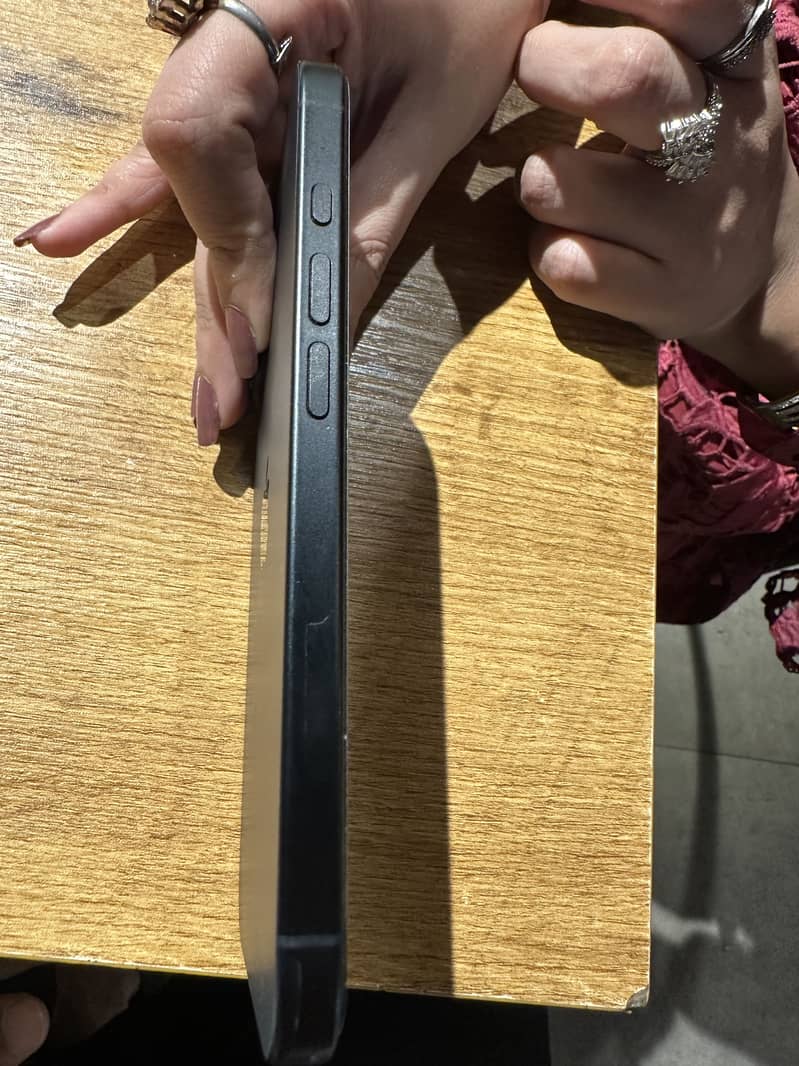 Apple iPhone 16 jv 2