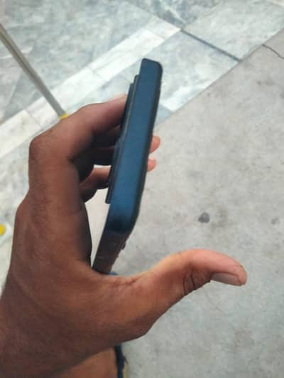 nubia v60 6 ram . memory 256