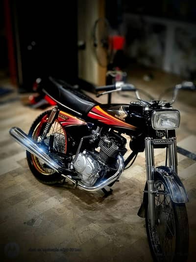 Honda CG 125 model 2010 for urgent sale