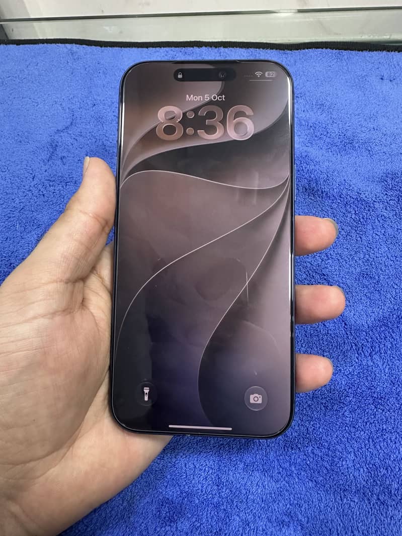 Apple iPhone 17 Pro Max 1