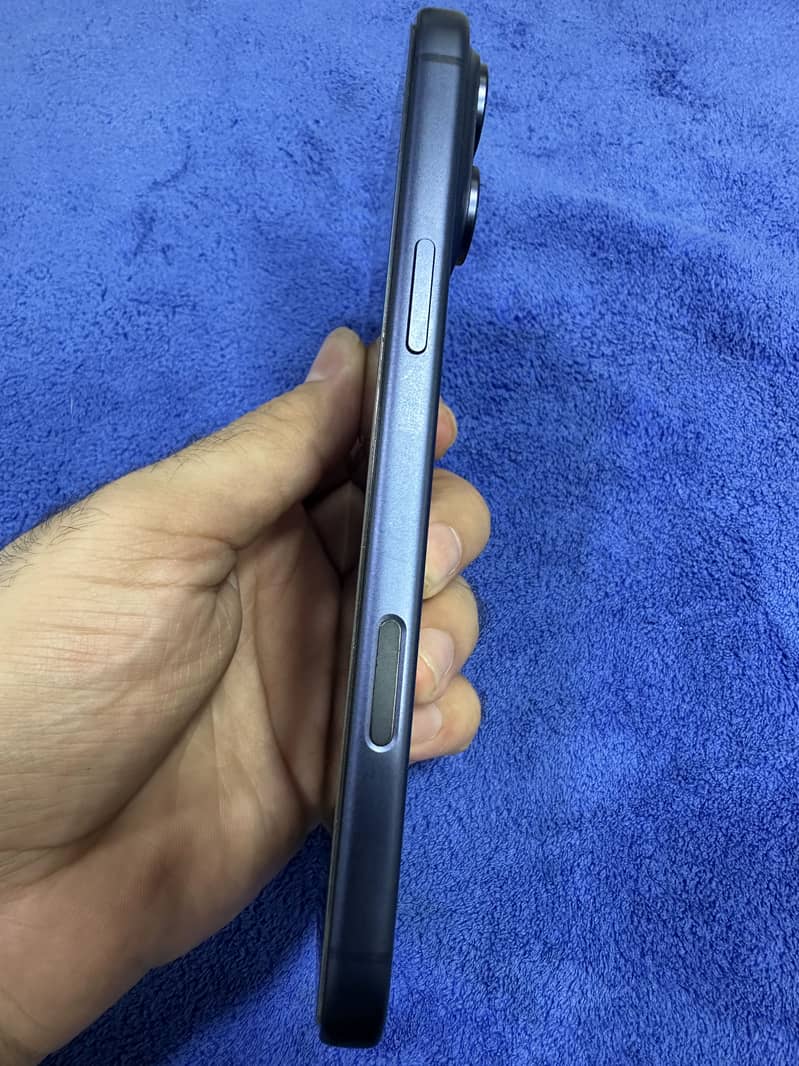 Apple iPhone 17 Pro Max 3