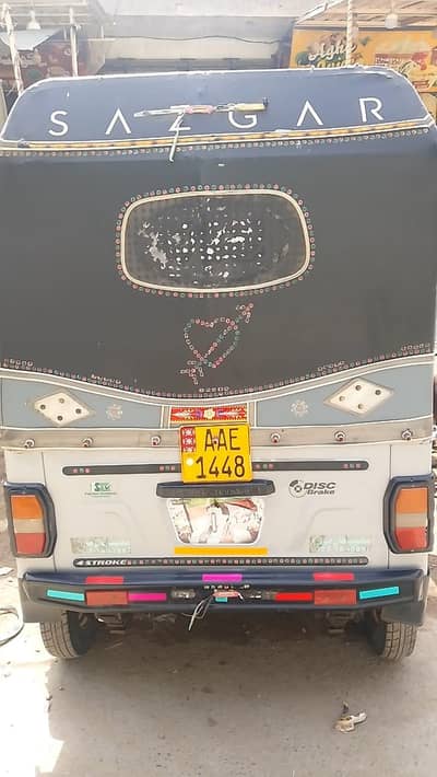 new model hai aur 3 month ka kisht شٹ hai fill 3 month ko bd milga
