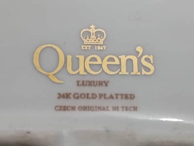 Queen's Luxury Dinner set for sale