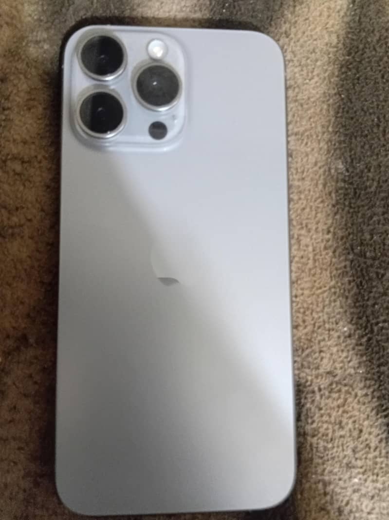 Apple iPhone 15 Pro Max 0